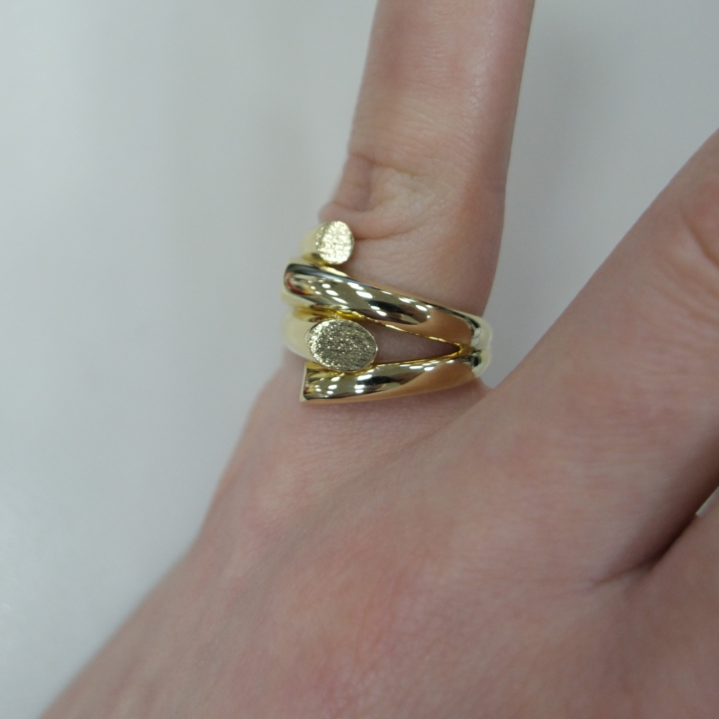 Кольцо из желтого золота